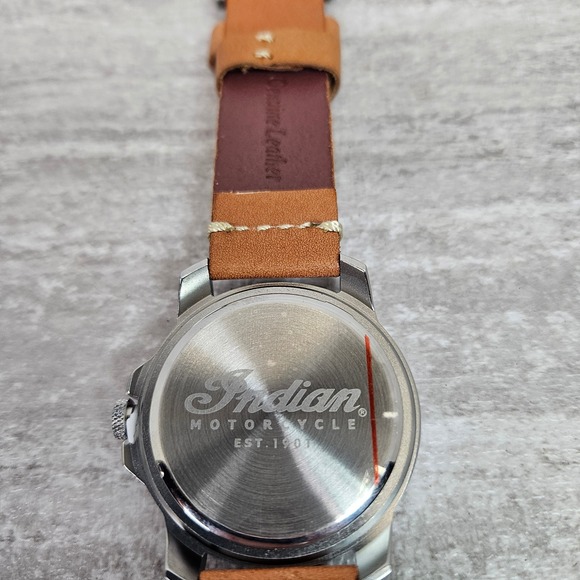 Indian Motorcycle Men's Watch Silver Tone Case Brown Leather Strap new - Picture 6 of 6